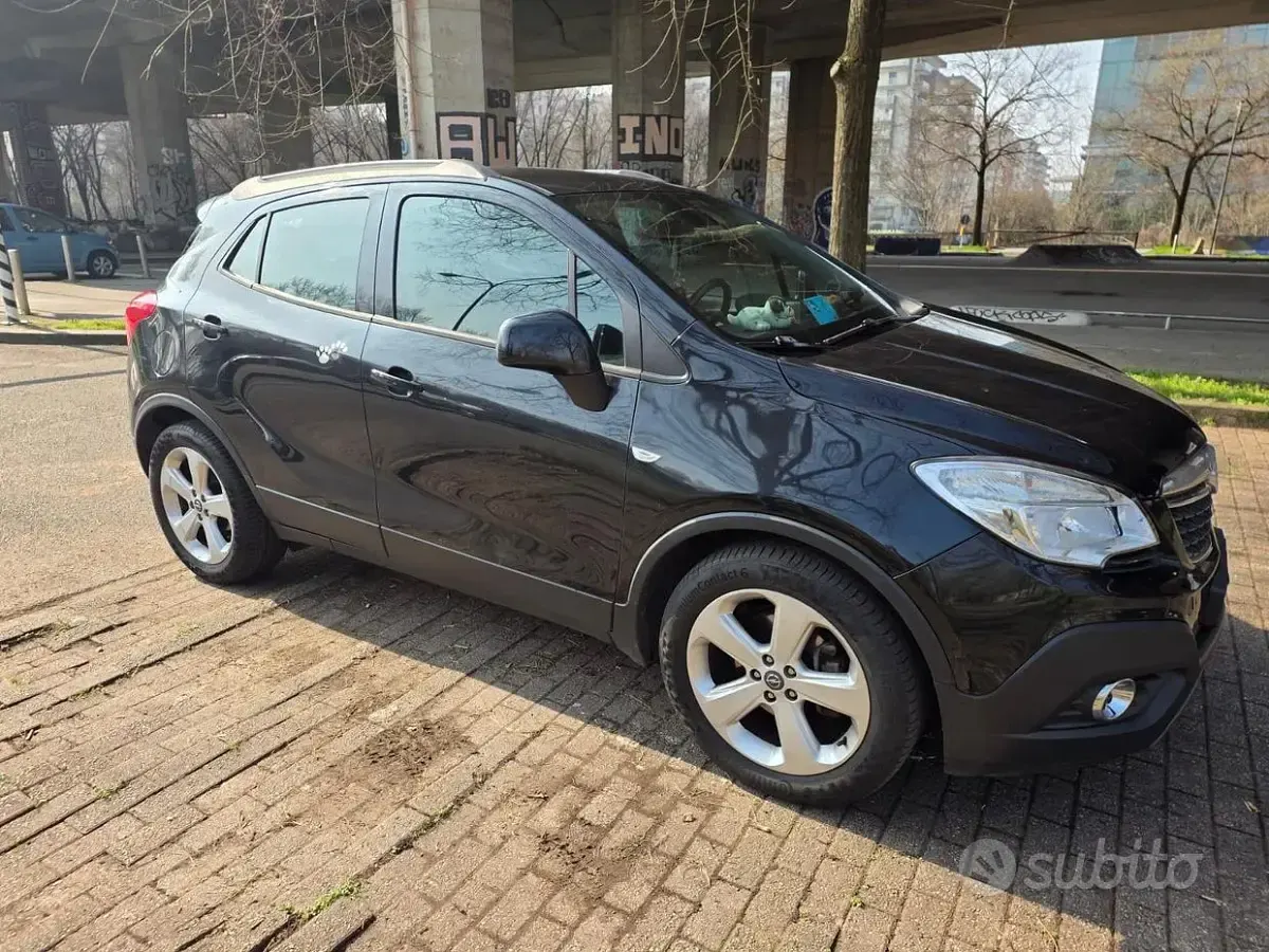 Usata Opel Mokka 131 CV (96 kW) 2013 Nero SUV