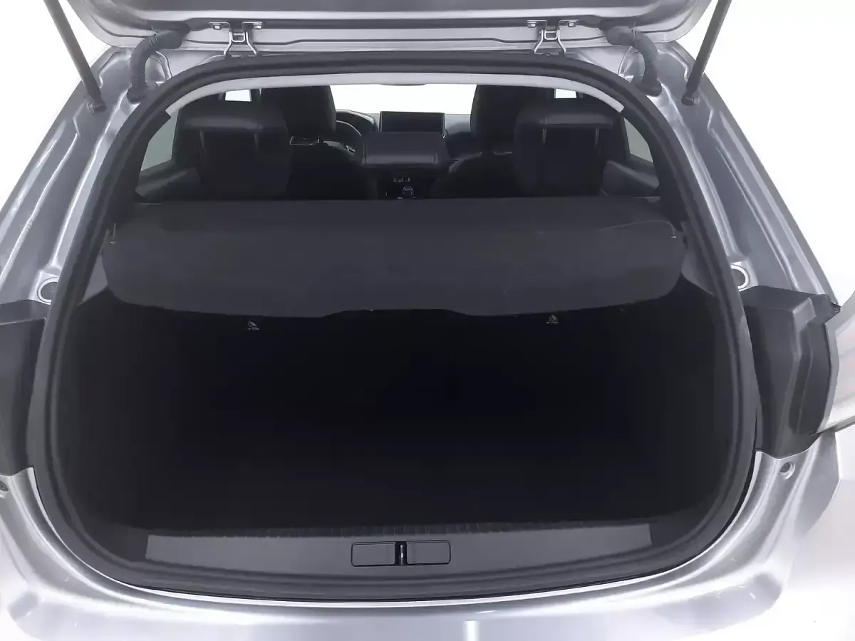 Usata Peugeot 208 Allure 101 CV (74 kW) 2025 Grigiogrigio Utilitaria