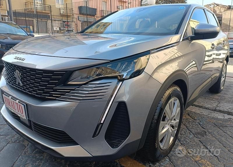 Argento Usata 2021 Peugeot 3008 GT SUV | 19.000 € (Buon prezzo) - Immagine 1/4