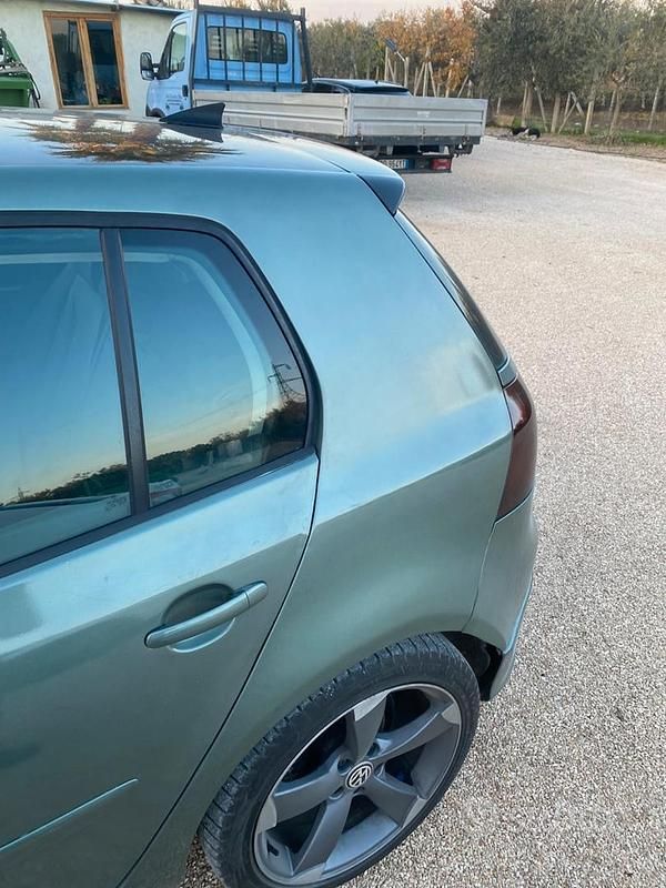 Usata VW Golf IV 105 CV (77 kW) 2003 Grigio Berlina