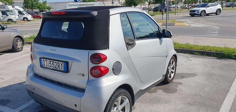 Usata Smart ForTwo Cabrio Pulse 45 CV (33 kW) 2009 Argento Cabrio