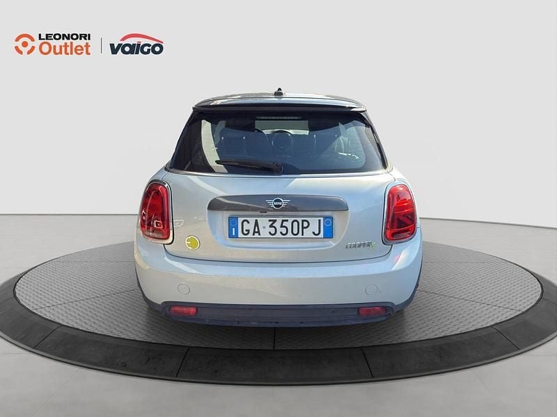 Usata Mini Cooper SE 102 kW (139 CV) 2020 Grigio Utilitaria