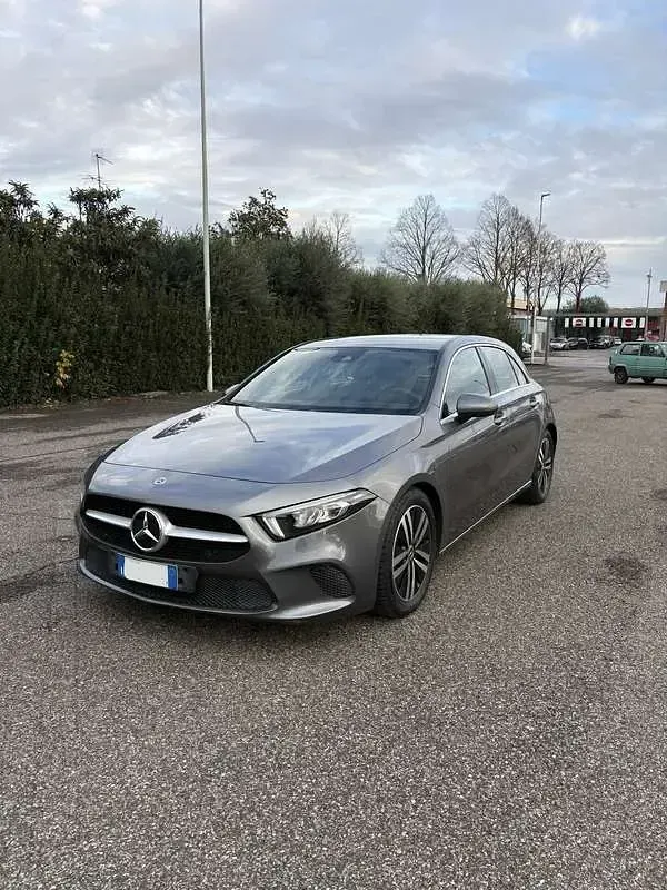 Usata Mercedes A180 116 CV (85 kW) 2020 Berlina