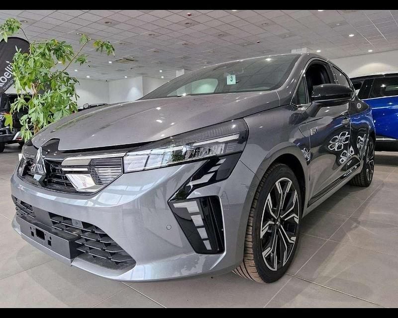 Grigio Nuova 2025 Mitsubishi Colt Instyle Furgone | 25.900 € (Buon prezzo) - Immagine 1/4