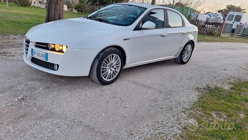 Usata Alfa Romeo 159 140 CV (102 kW) 2008 Bianco Berlina