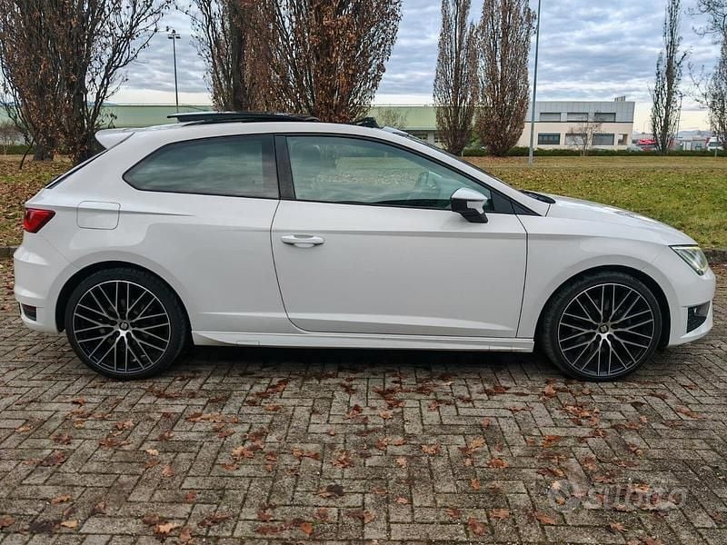 Bianco Usata 2016 Seat Leon FR Coupé | 12.900 € (Buon prezzo) - Immagine 1/4