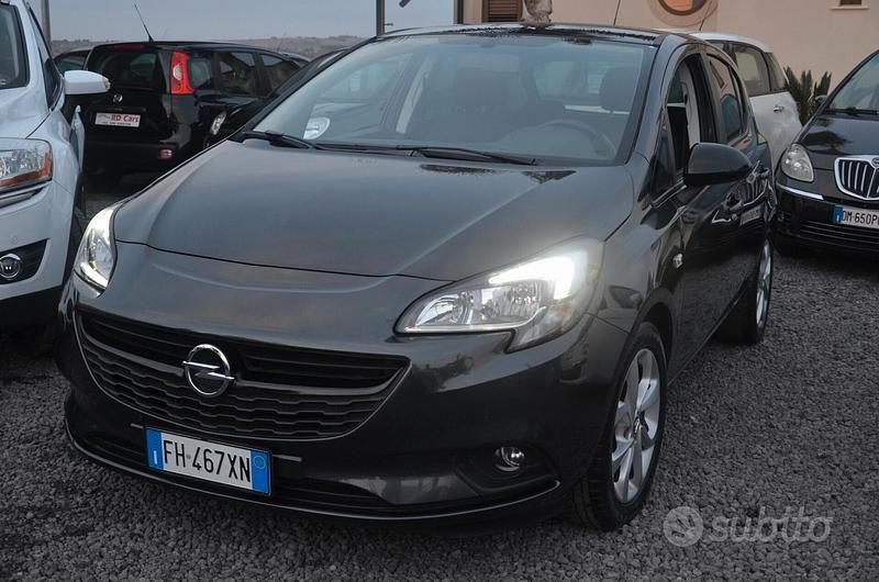 Usata Opel Corsa Innovation 69 CV (50 kW) 2017 Nero Utilitaria