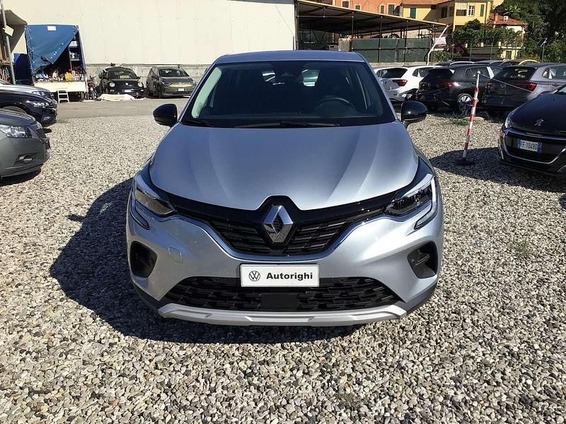 Usata Renault Captur Zen 143 CV (105 kW) 2022 Argento SUV