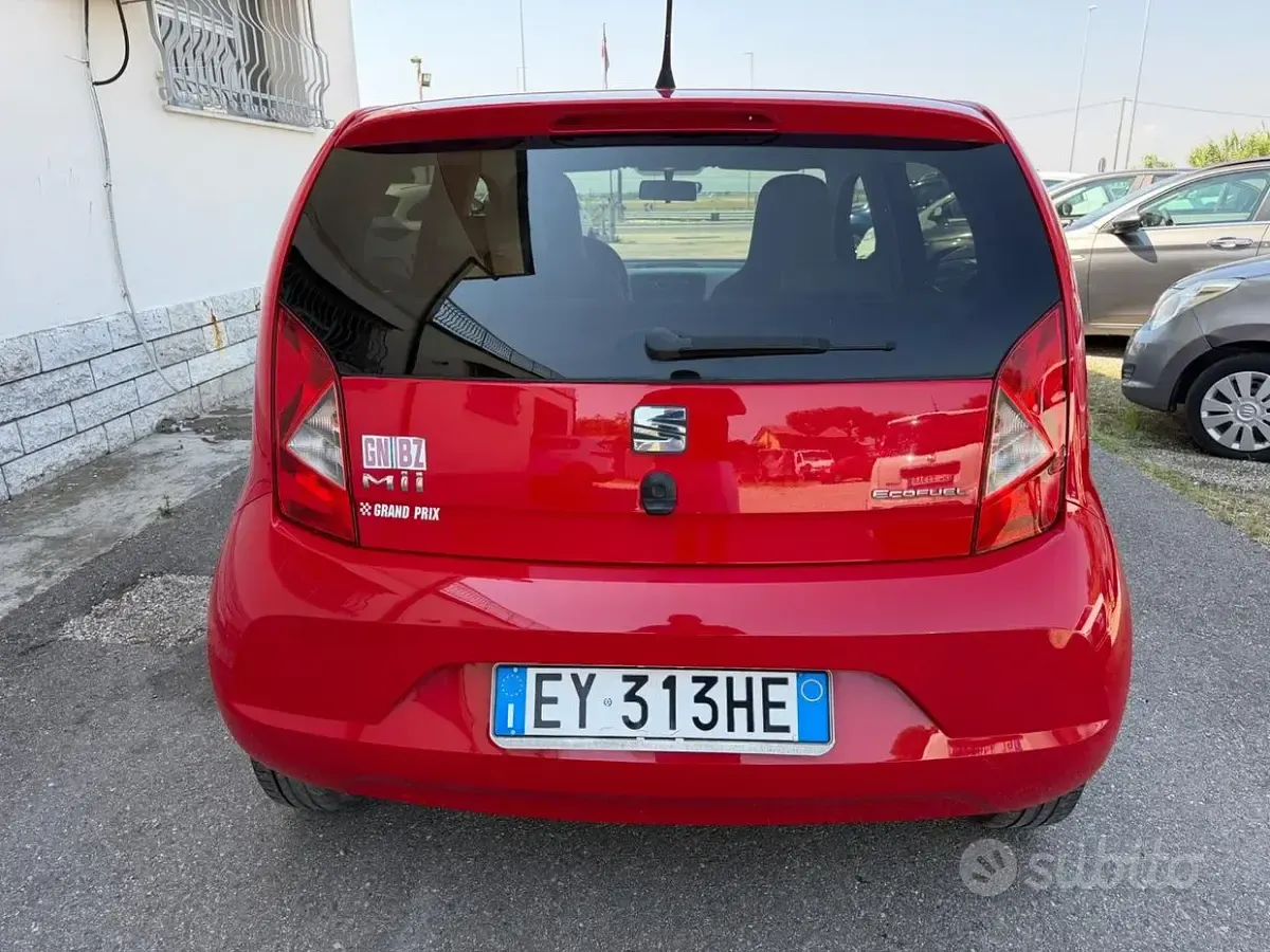 Usata Seat Mii Chic 68 CV (50 kW) 2015 Rosso Utilitaria