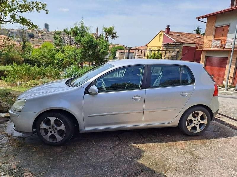 Argento Usata 2008 VW Golf United Tre volumi | 2000 € (Super prezzo) - Immagine 1/4