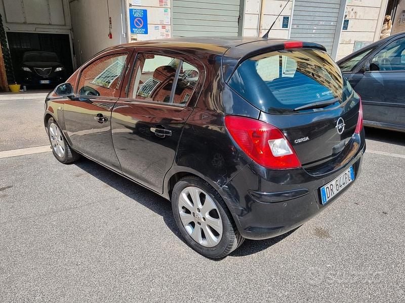Usata Opel Corsa Cosmo 80 CV (58 kW) 2008 Nero Utilitaria