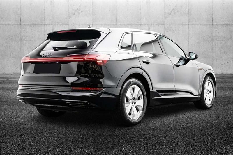 Usata Audi e-tron S-Line 158 kW (215 CV) 2023 Nero SUV