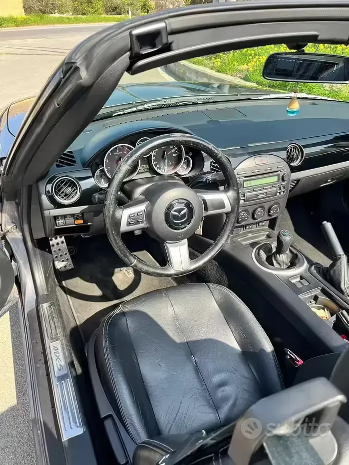 Usata Mazda MX5 160 CV (117 kW) 2006 Cabrio