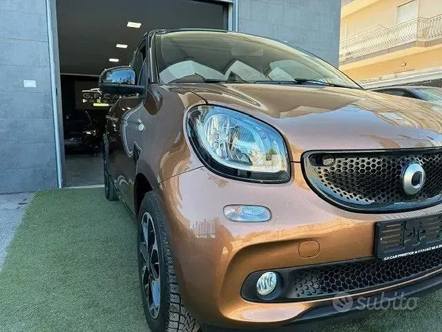 Usata Smart ForFour Prime 90 CV (66 kW) 2016 Marrone Utilitaria