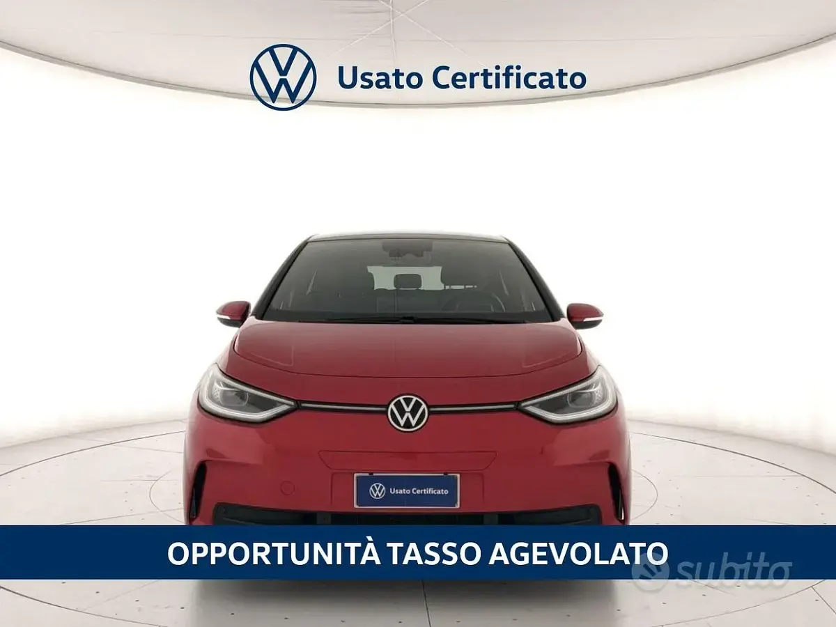 Usata VW ID.3 Pro Performance 150 kW (204 CV) 2025 Kings red metallizzato nero Utilitaria