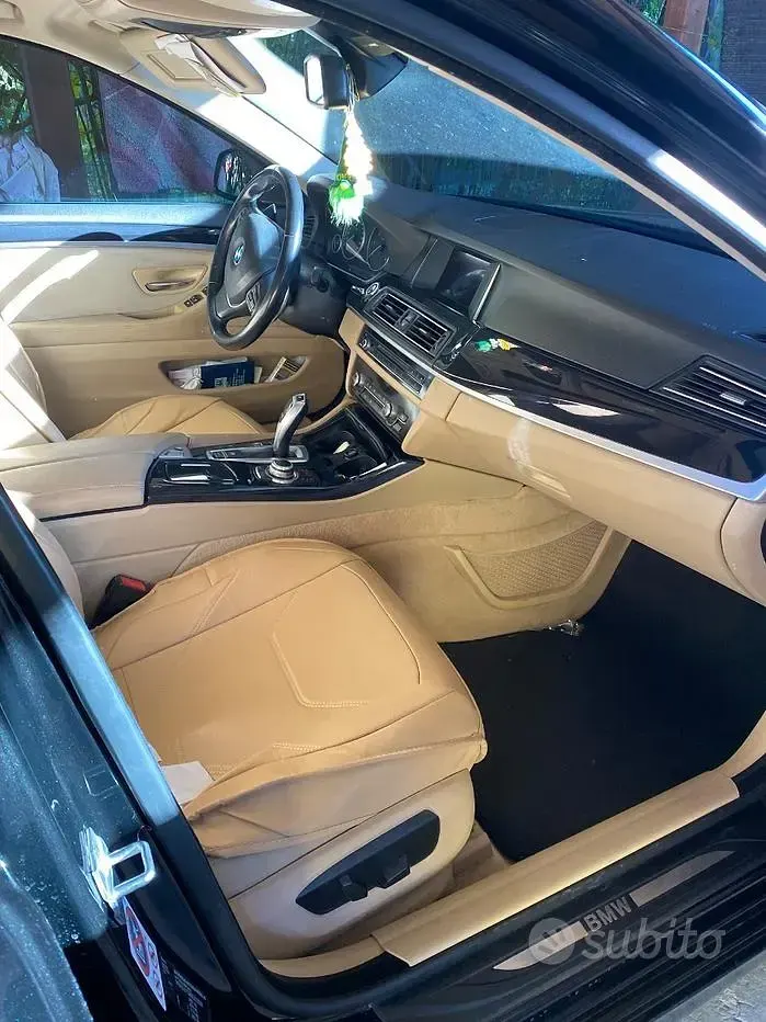 Usata BMW 520 Efficient Dynamics 190 CV (139 kW) 2016 Nero Station wagon