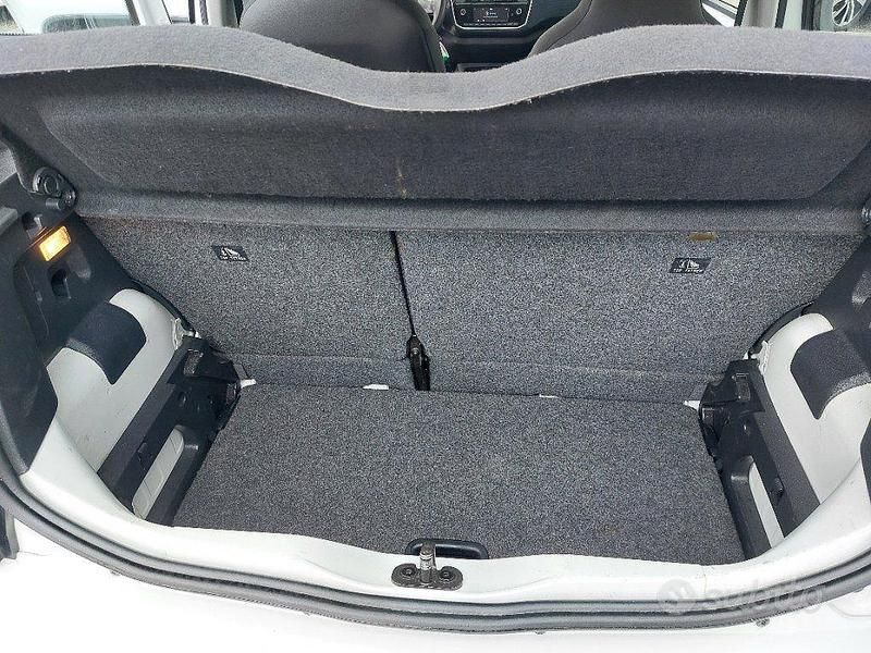 Usata VW up! Move 65 CV (47 kW) 2023 Bianco Utilitaria