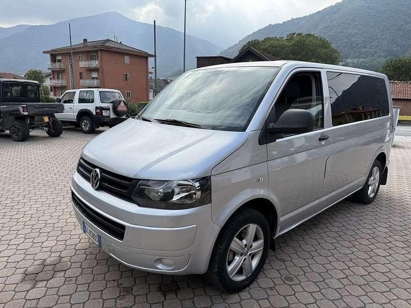 Grigio Usata 2010 VW Multivan Highline Furgone | 15.500 € (Super prezzo) - Immagine 1/4