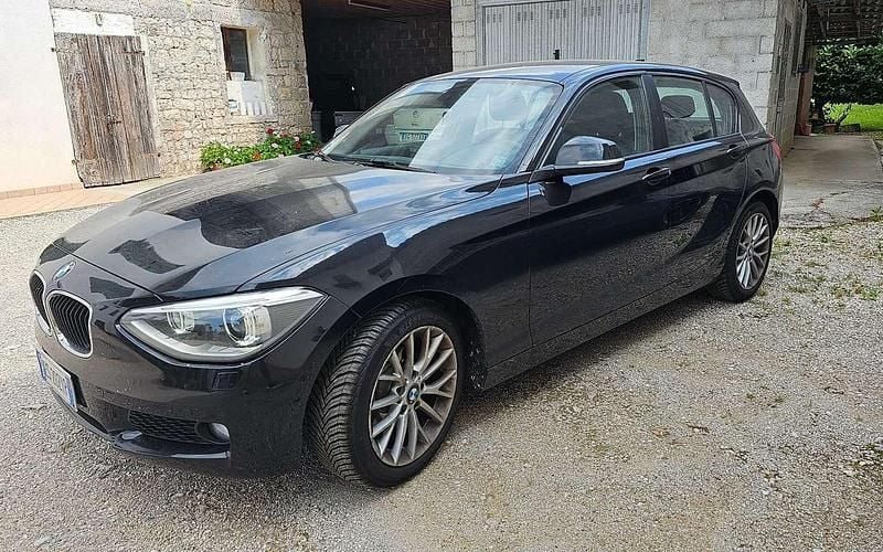 Nero Usata 2012 BMW 116 Due volumi | 9500 € (Buon prezzo) - Immagine 1/4