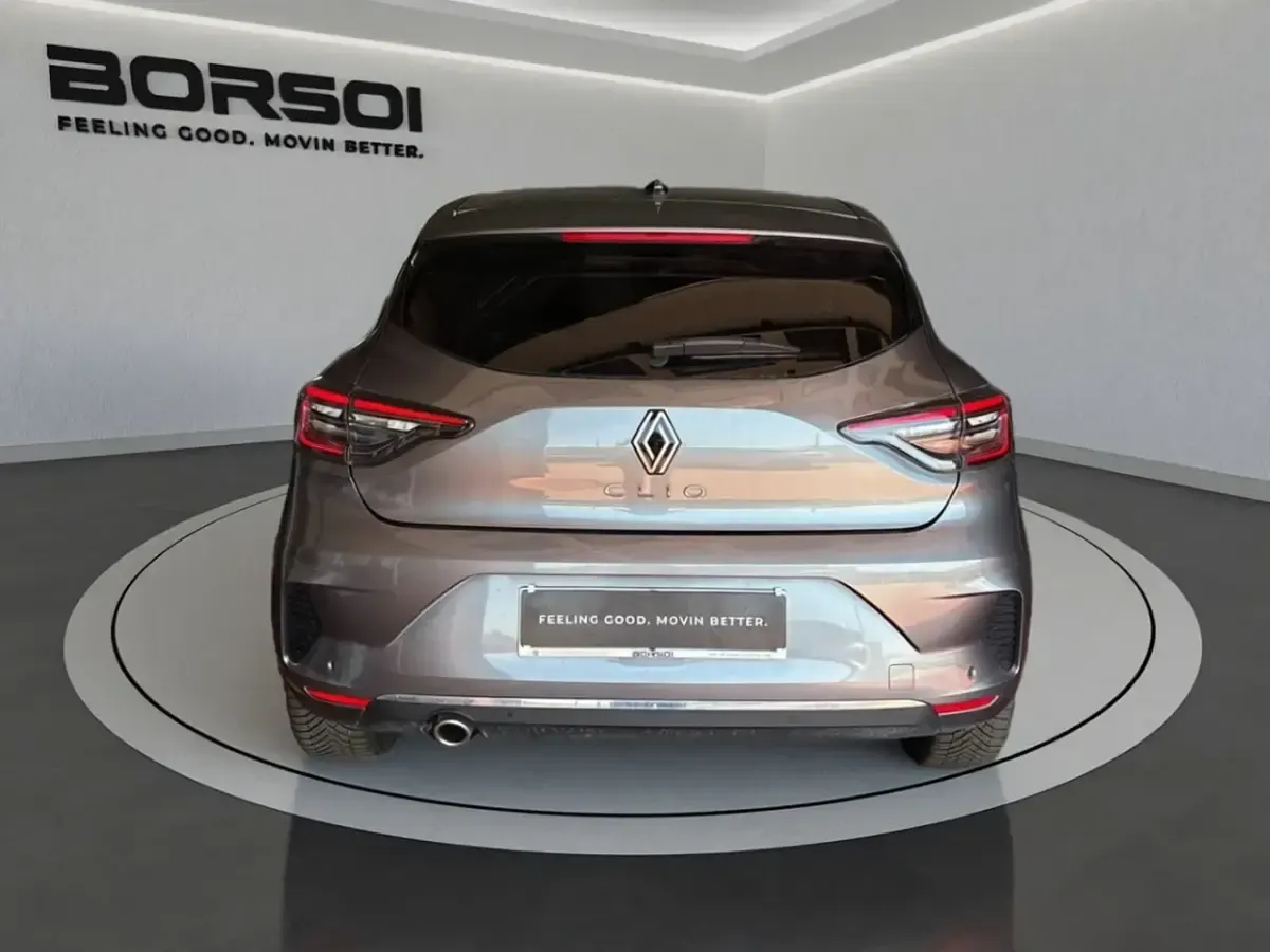 Usata Renault Clio V Techno 91 CV (66 kW) 2025 Grigio scisto Berlina