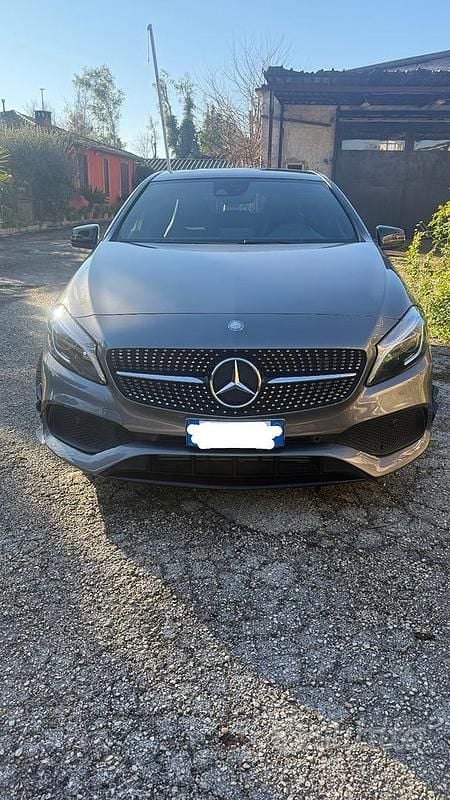 Grigio Usata 2015 Mercedes A200 Tre volumi | 17.000 € (Buon prezzo) - Immagine 1/4