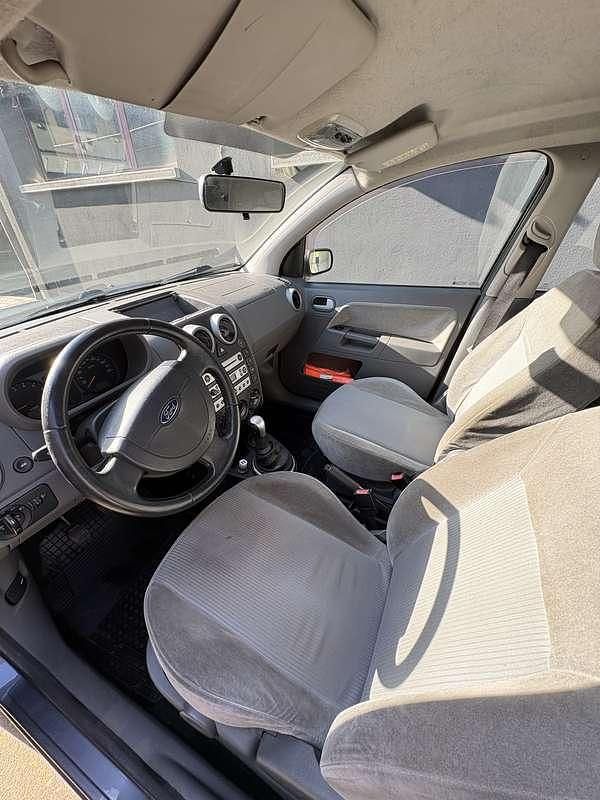 Usata Ford Fusion 101 CV (74 kW) 2003 Utilitaria