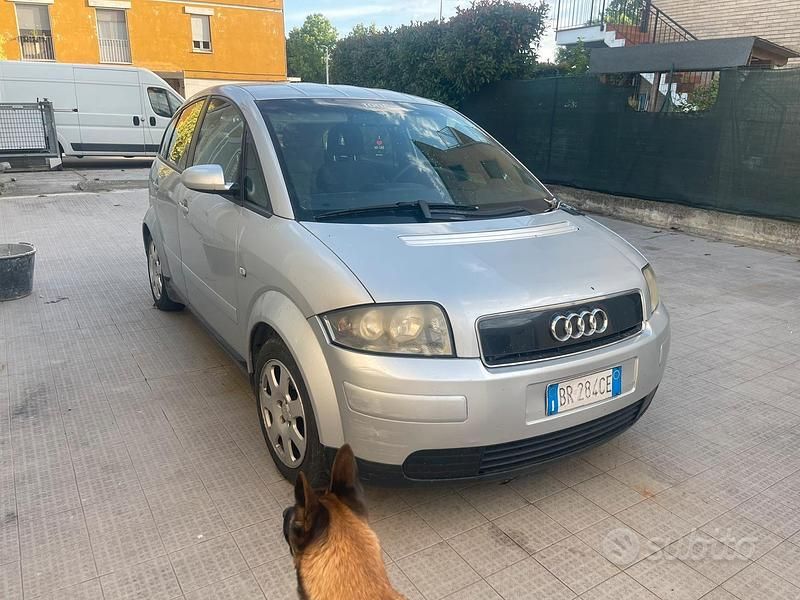 Usata Audi A2 75 CV (55 kW) 2001 Grigio Utilitaria