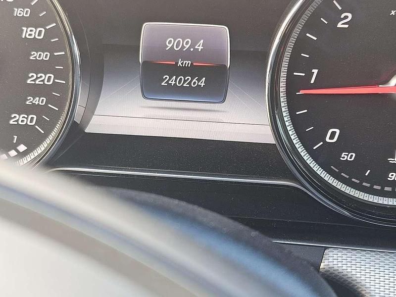 Usata Mercedes E220 194 CV (142 kW) 2017 Nero Berlina