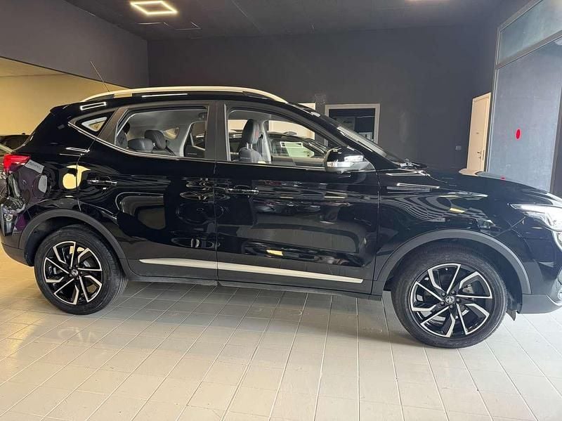 Usata MG ZS Luxury 106 CV (77 kW) 2024 Nero SUV