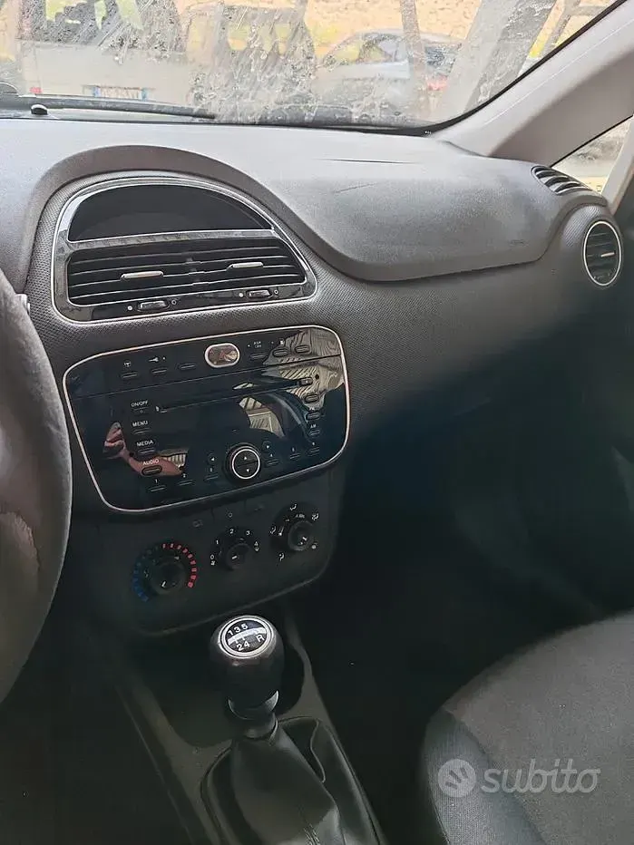 Usata Fiat Punto 77 CV (56 kW) 2014 Utilitaria