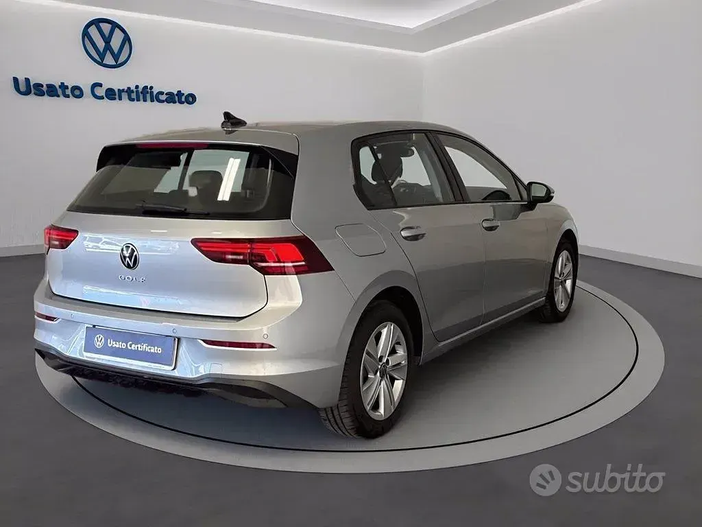 Usata VW Golf VIII Life 116 CV (85 kW) 2025 Dolomite met Berlina