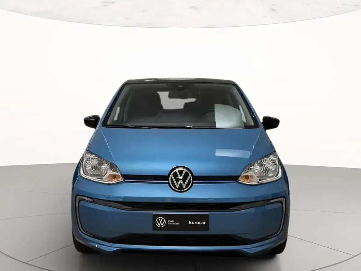 Usata VW e-up! 61 kW (83 CV) 2022 Costa azul metallizzato deep b Utilitaria