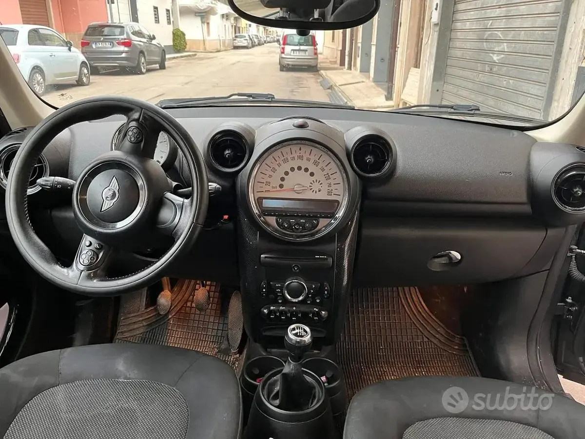 Usata Mini Countryman 111 CV (81 kW) 2014 Grigio SUV