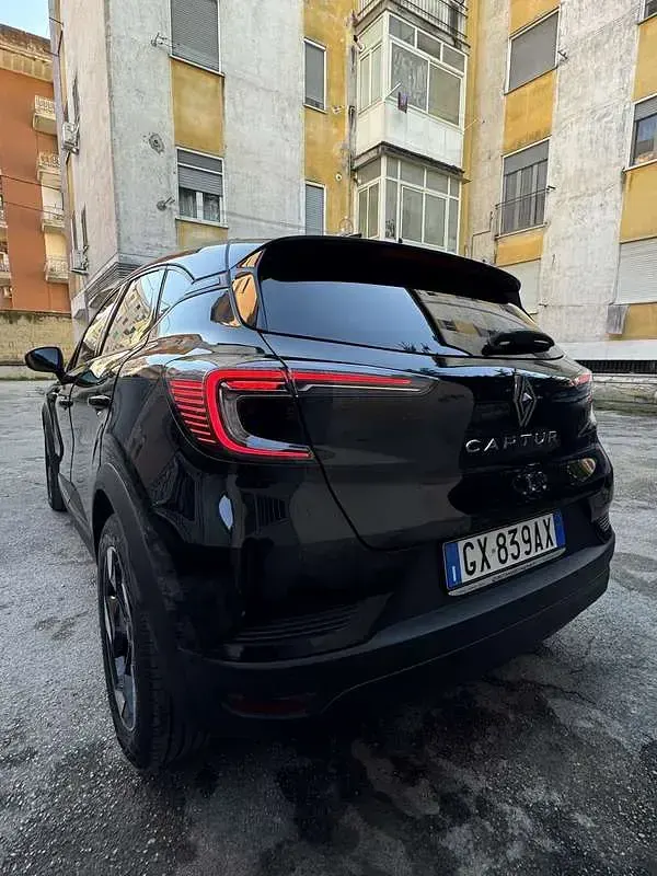 Usata Renault Captur Techno 101 CV (74 kW) 2025 Nero SUV