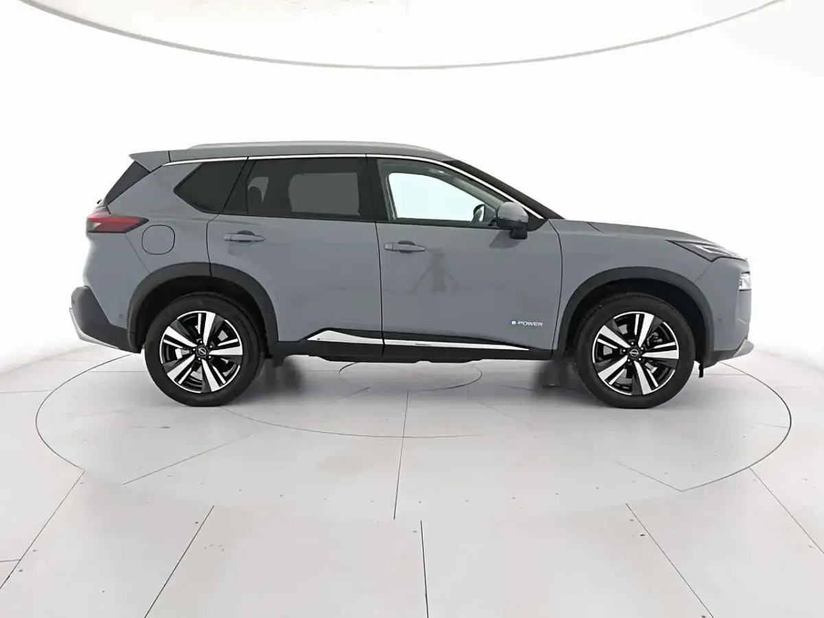 Usata Nissan X-Trail Tekna 158 CV (116 kW) 2023 Grigio scuro SUV