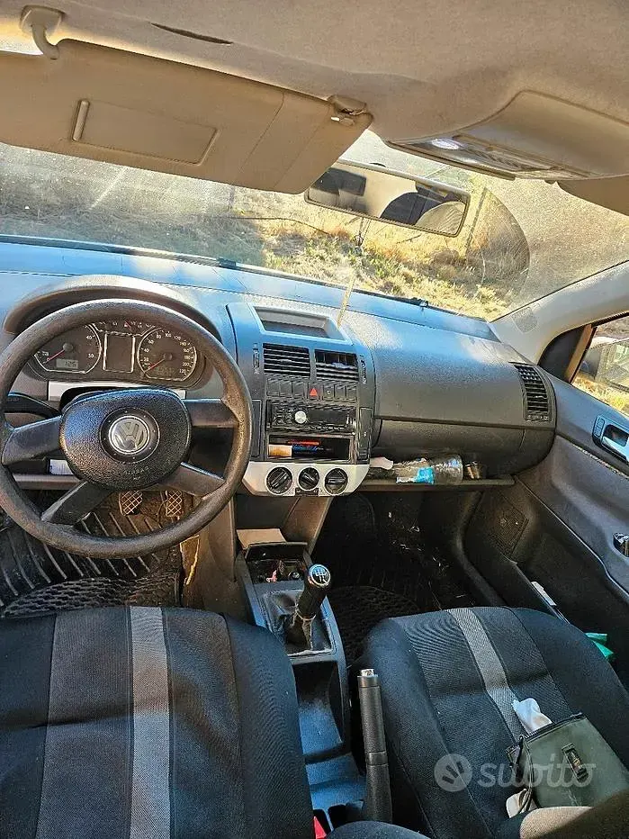 Usata VW Polo 75 CV (55 kW) 2004 Grigio Utilitaria