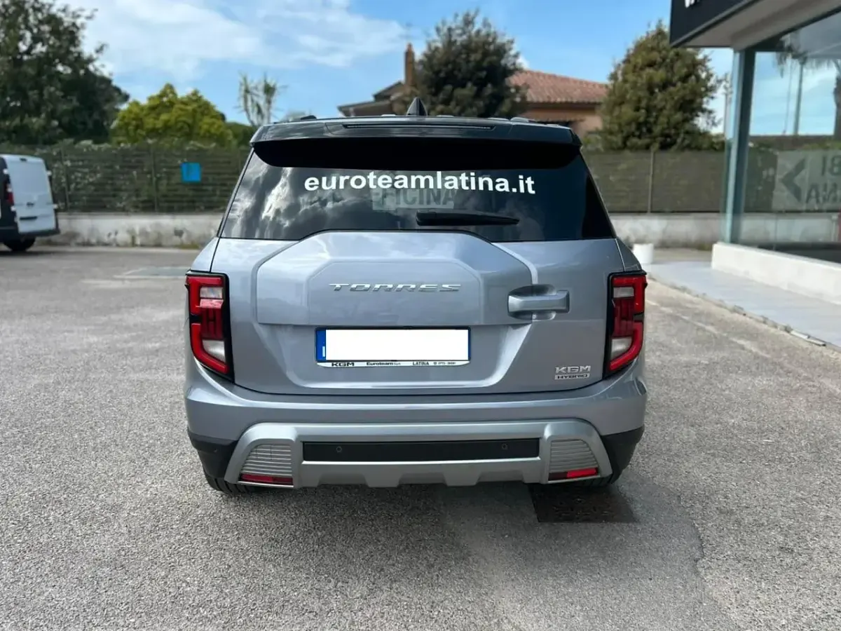 Usata KGM Torres 149 CV (109 kW) 2026 Argento SUV