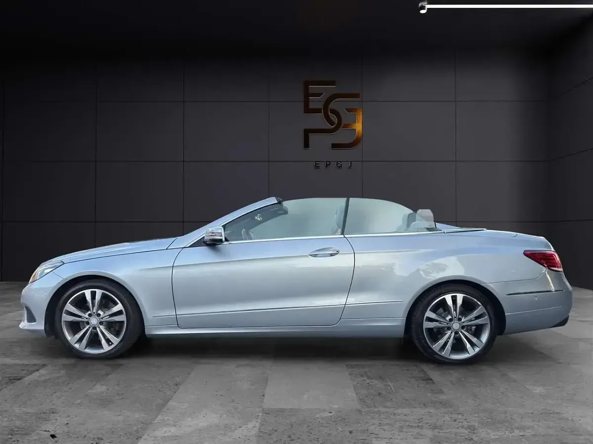 Usata Mercedes E250 204 CV (150 kW) 2014 Blu/azzurro Cabrio