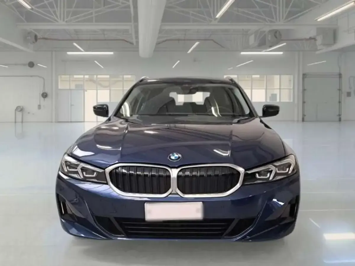 Usata BMW 316 122 CV (89 kW) 2023 Blu/azzurro Station wagon