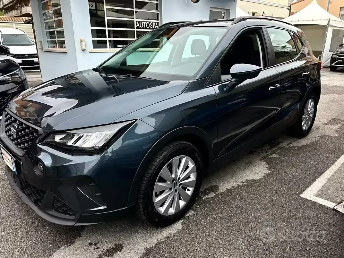 Usata Seat Arona Style 90 CV (66 kW) 2022 Grigio SUV