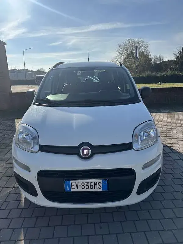 Usata Fiat Panda Lounge 86 CV (63 kW) 2014 Utilitaria