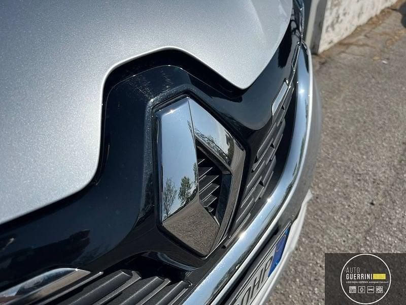Usata Renault Captur Techno 101 CV (74 kW) 2023 Argento SUV