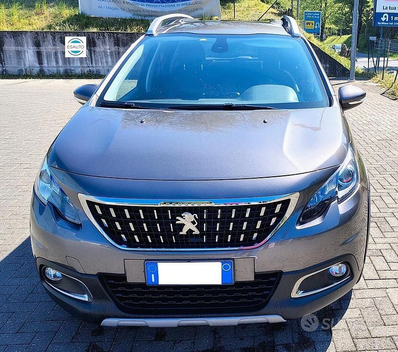 Usata Peugeot 2008 GT-line 110 CV (80 kW) 2017 Grigio SUV