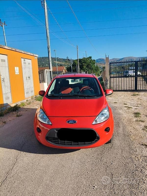Usata Ford Ka Titanium 69 CV (50 kW) 2014 Rosso Utilitaria