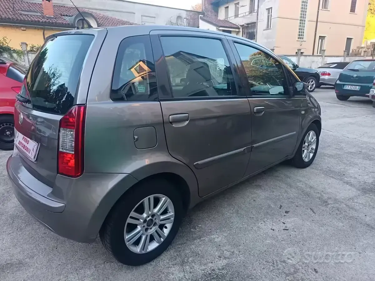 Usata Fiat Idea 95 CV (69 kW) 2008 Marrone Monovolume