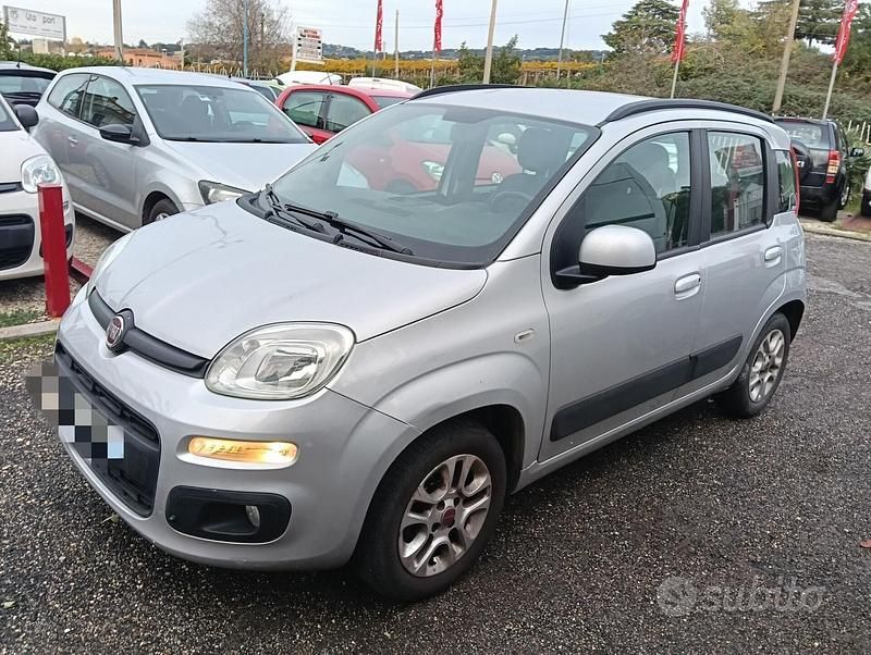 Grigio Usata 2016 Fiat Panda Lounge Tre volumi | 7900 € (Buon prezzo) - Immagine 1/4