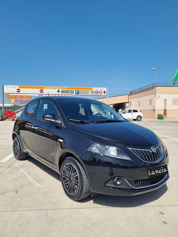 Usata Lancia Ypsilon Gold 69 CV (50 kW) 2023 Utilitaria