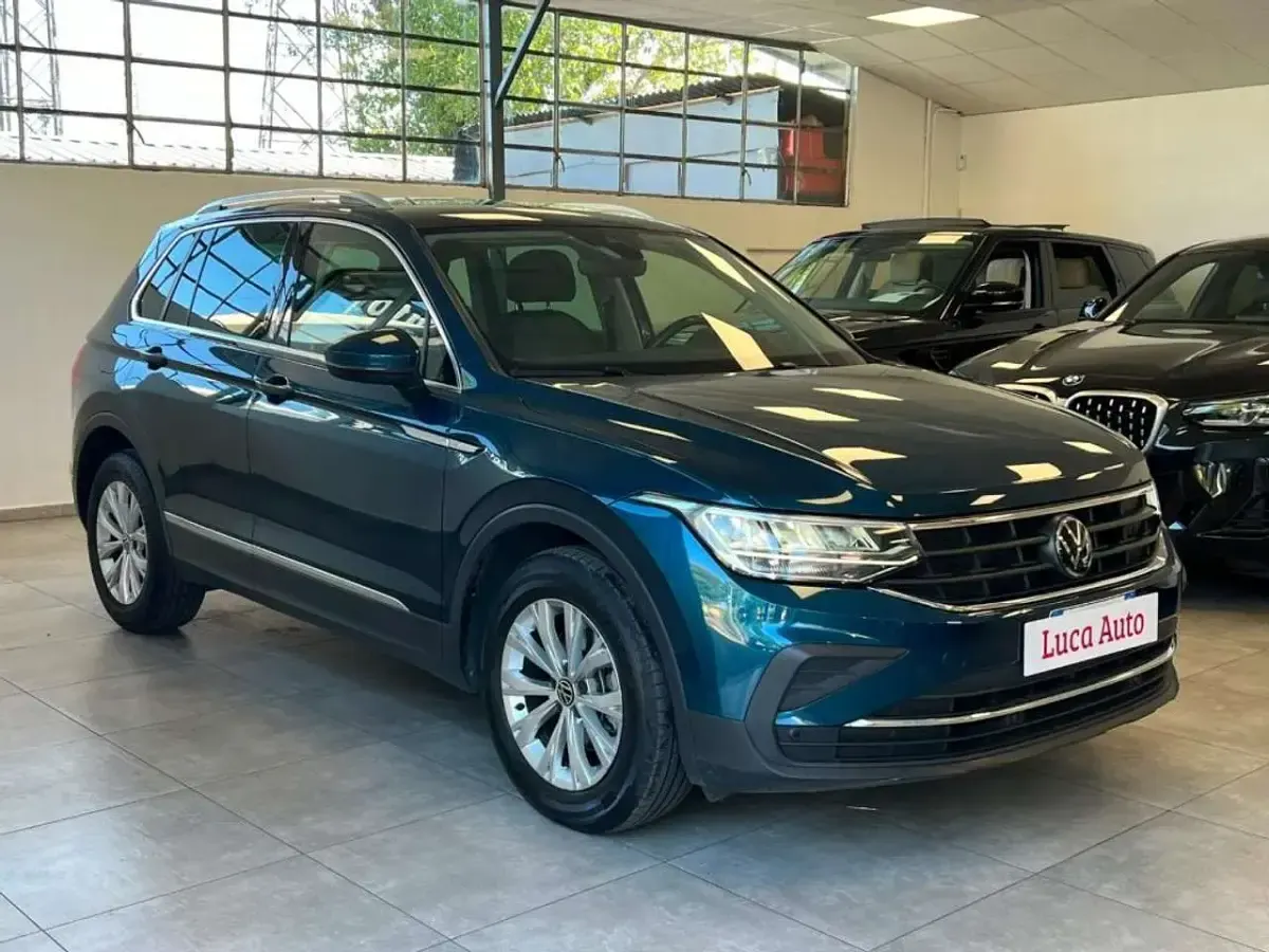 Usata VW Tiguan 150 CV (110 kW) 2023 Blu SUV
