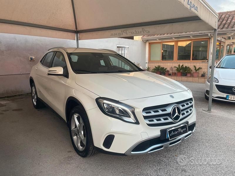 Usata Mercedes GLA200 Premium 136 CV (100 kW) 2017 Bianco SUV