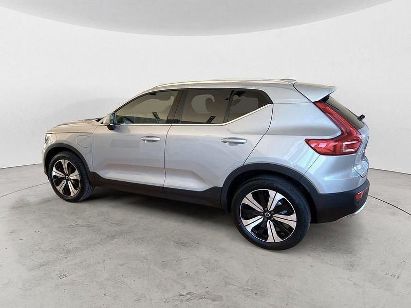 Usata Volvo XC40 Plus 211 CV (155 kW) 2023 Argento SUV